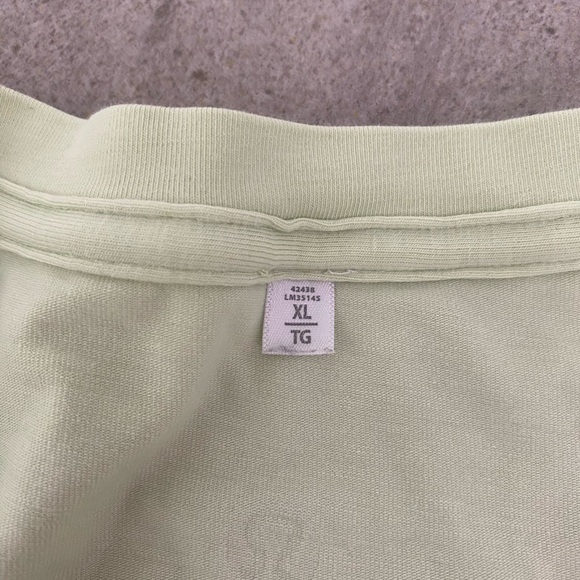 Lululemon XL mens - Picture 2 of 3